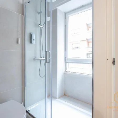 Imperium Garbatella - 2 Bedrooms With Private Bathroom, Terrace, 800mt To Metro Πανσιόν