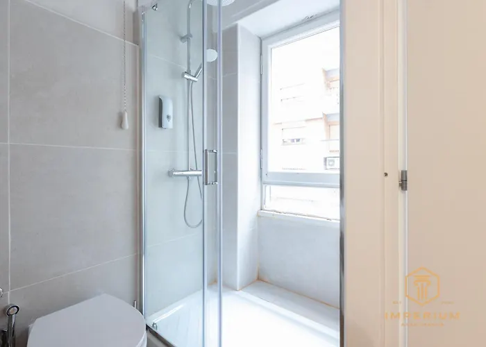 Imperium Garbatella - 2 Bedrooms With Private Bathroom, Terrace, 800mt To Metro Πανσιόν