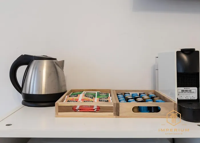 Imperium Garbatella - 2 Bedrooms With Private Bathroom, Terrace, 800mt To Metro Πανσιόν