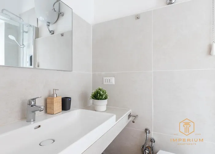 Imperium Garbatella - 2 Bedrooms With Private Bathroom, Terrace, 800mt To Metro Πανσιόν 4*